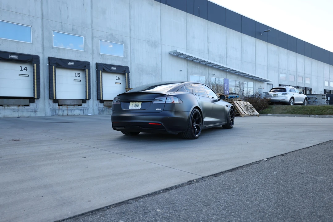 2021 Tesla Model S Plaid - Image 14 of 31