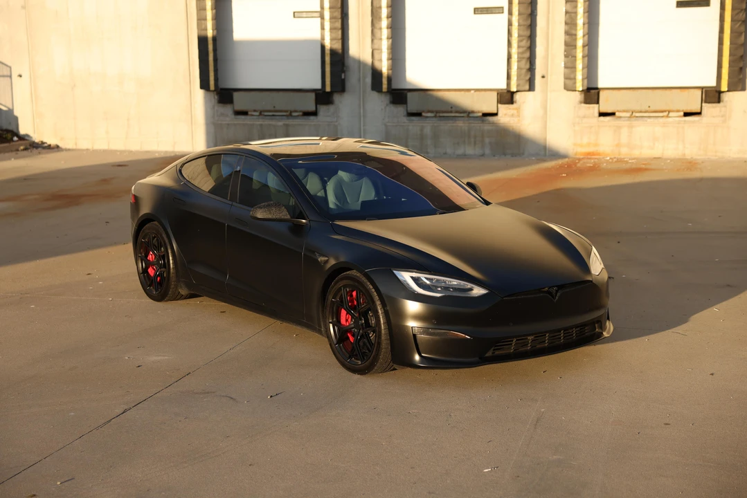 2021 Tesla Model S Plaid - Image 18 of 31