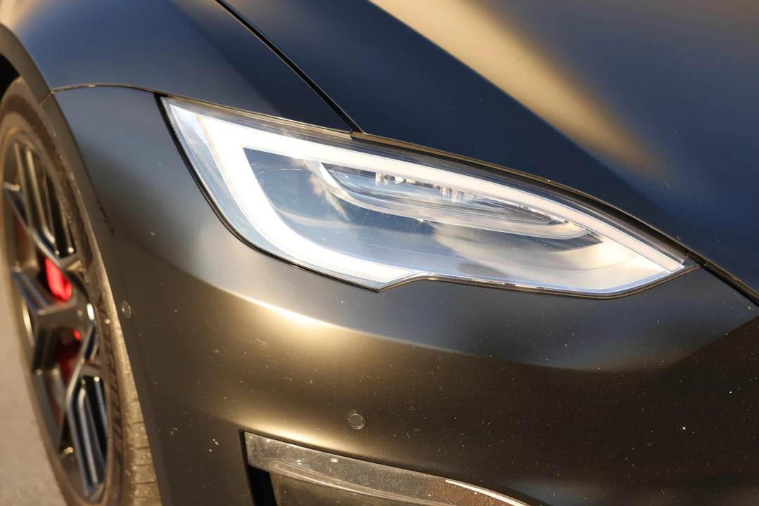 2021 Tesla Model S Plaid - Image 25 of 31
