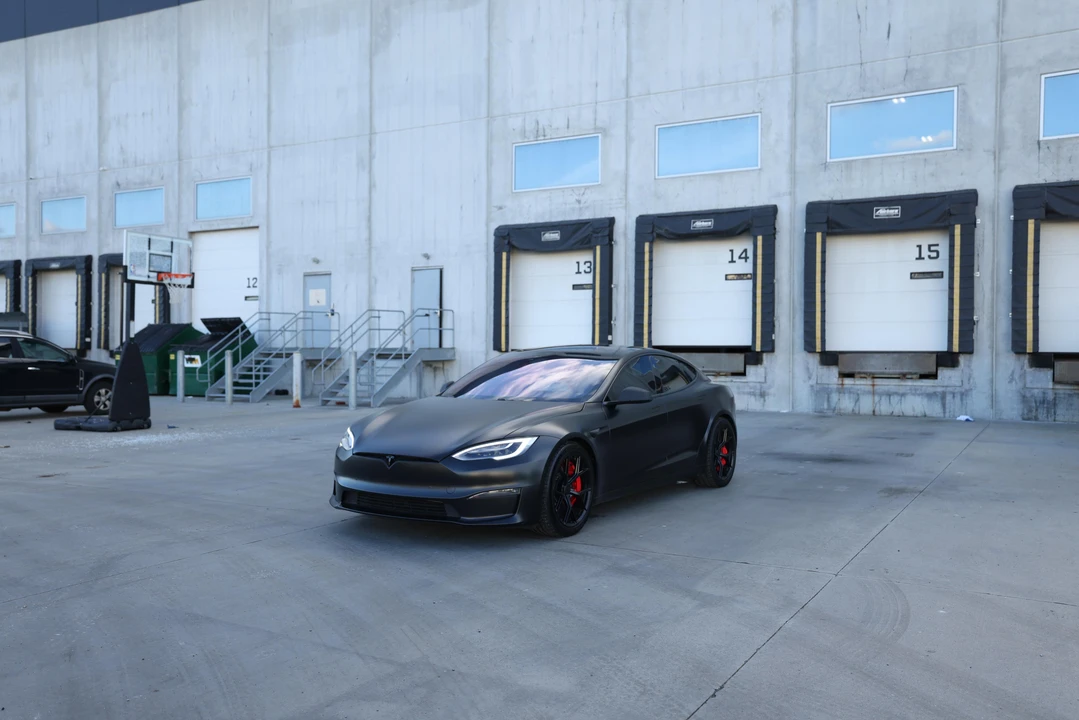 2021 Tesla Model S Plaid - Image 9 of 31