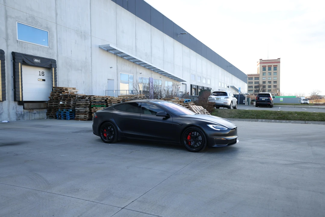 2021 Tesla Model S Plaid - Image 15 of 31