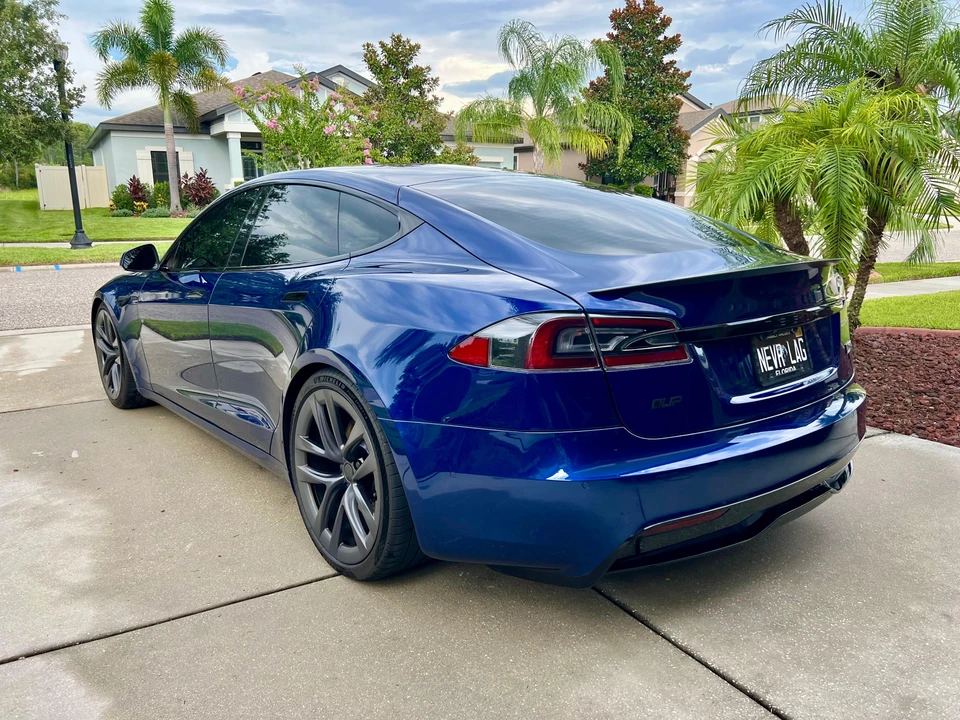 2021 Tesla Model S Plaid - Image 10 of 31