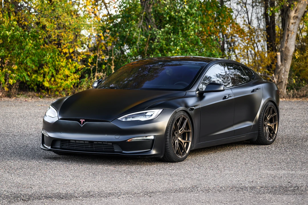 2021 Tesla Model S Plaid - Image 2 of 31