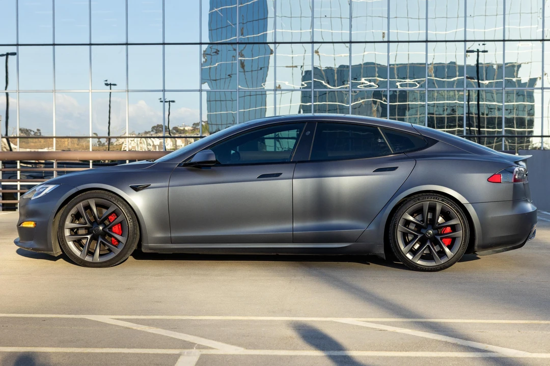 2021 Tesla Model S Plaid - Image 3 of 31