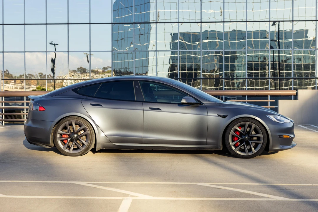 2021 Tesla Model S Plaid - Image 12 of 31