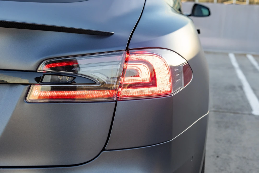 2021 Tesla Model S Plaid - Image 29 of 31