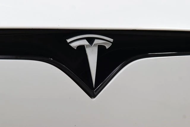 2021 Tesla Model S Plaid - Image 16 of 21
