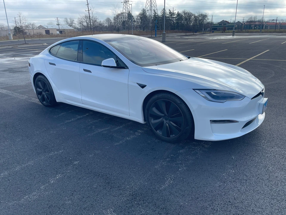 2021 Tesla Model S Plaid - Image 15 of 31