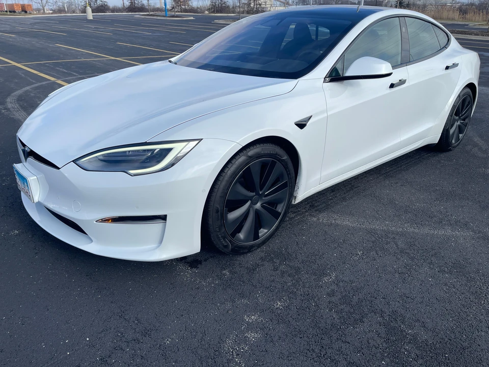 2021 Tesla Model S Plaid - Image 9 of 31