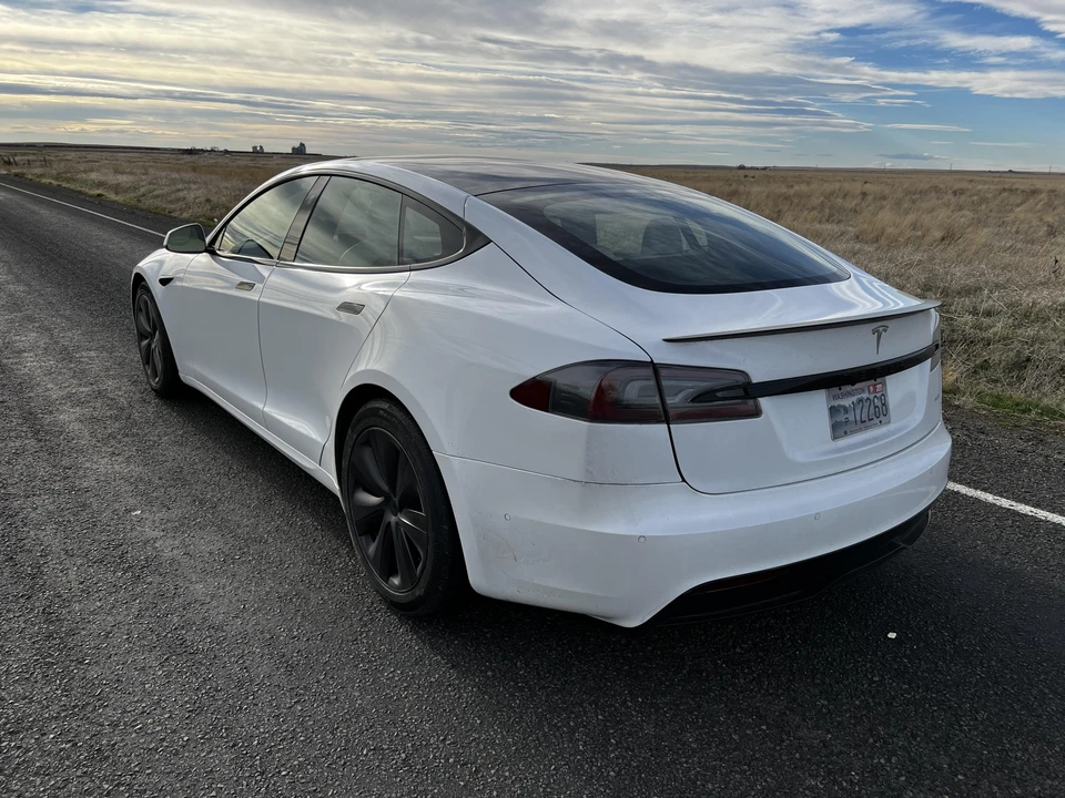 2021 Tesla Model S Plaid - Image 12 of 31