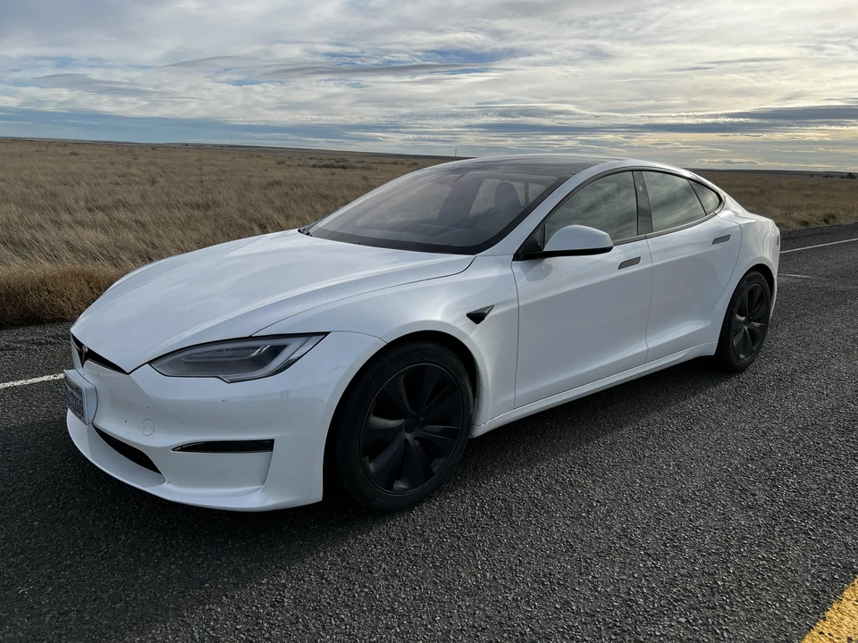 2021 Tesla Model S Plaid - Image 10 of 31