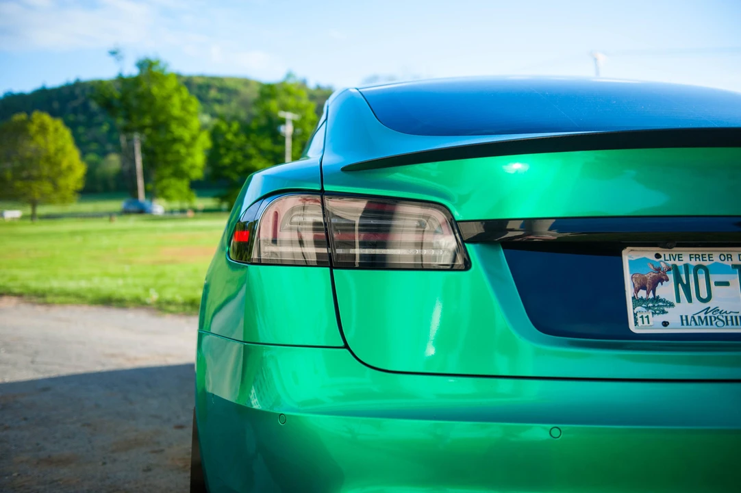 2021 Tesla Model S Plaid - Image 14 of 31