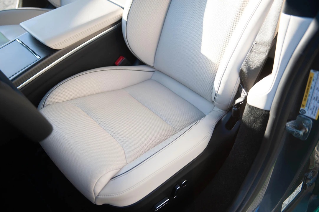 2021 Tesla Model S Plaid - Image 30 of 31