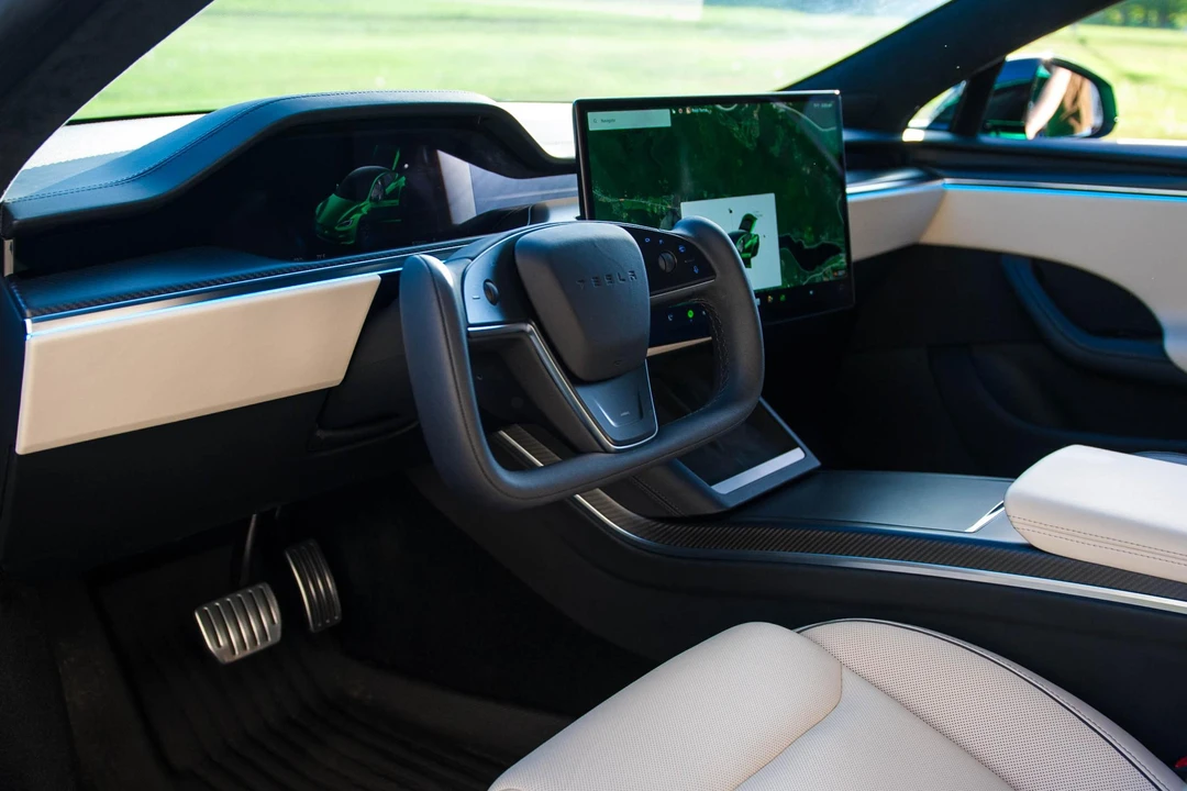 2021 Tesla Model S Plaid - Image 25 of 31