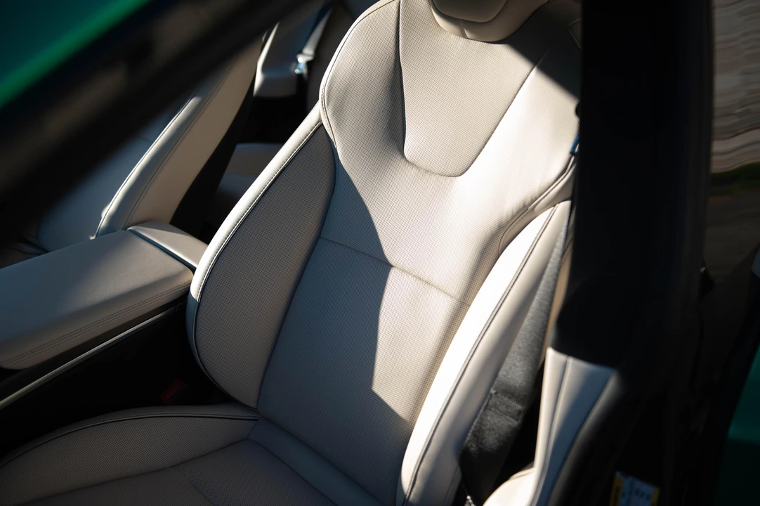 2021 Tesla Model S Plaid - Image 29 of 31