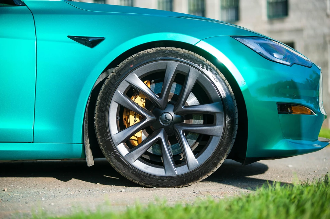 2021 Tesla Model S Plaid - Image 24 of 31