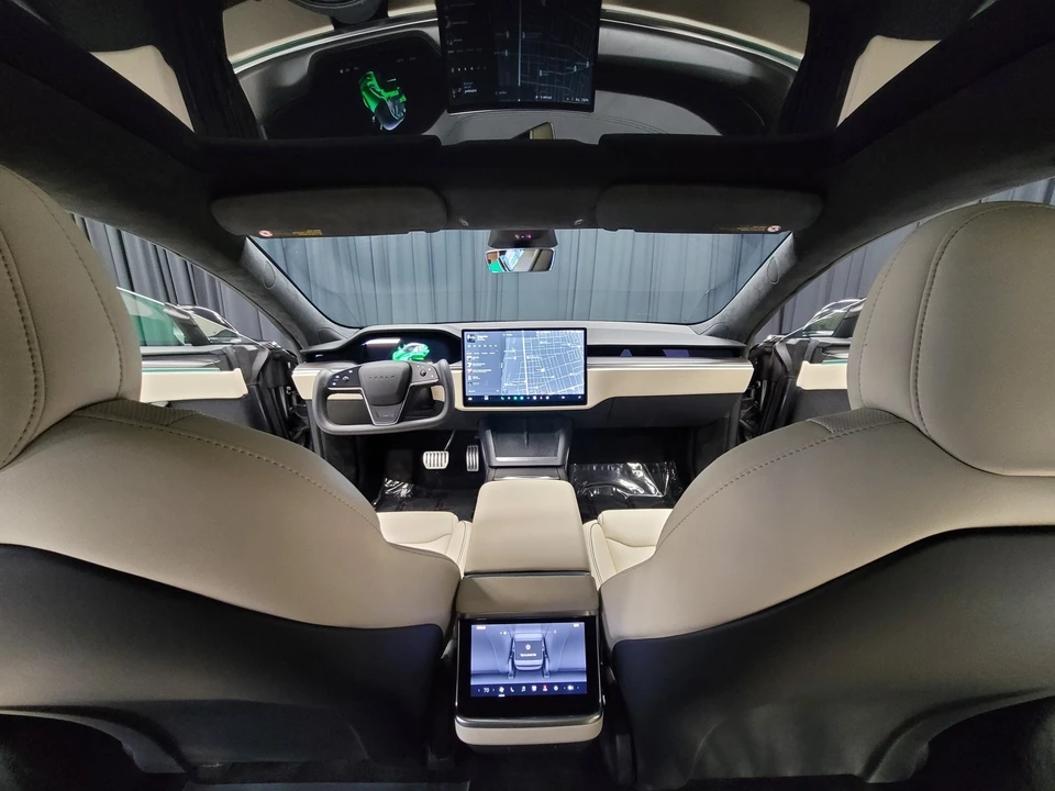 2021 Tesla Model S Plaid - Image 2 of 12
