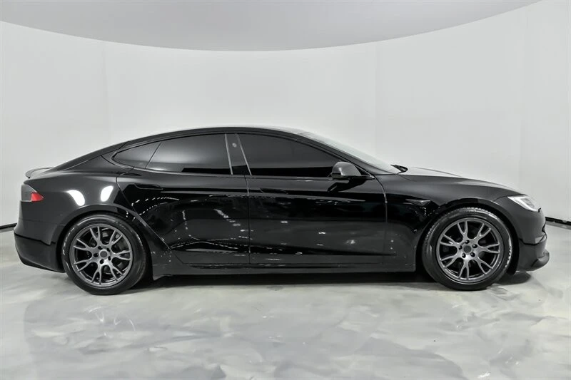 2021 Tesla Model S Plaid - Image 14 of 21