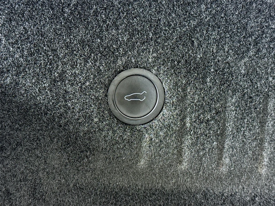 2021 Tesla Model S Plaid - Image 17 of 21