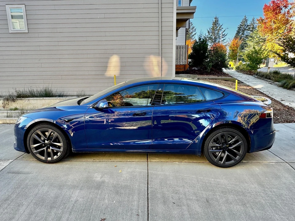2021 Tesla Model S Plaid - Image 12 of 31