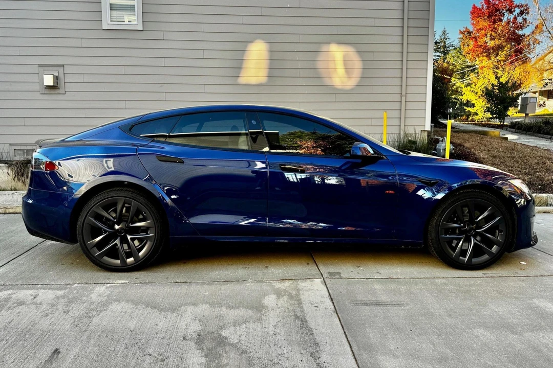 2021 Tesla Model S Plaid - Image 3 of 31