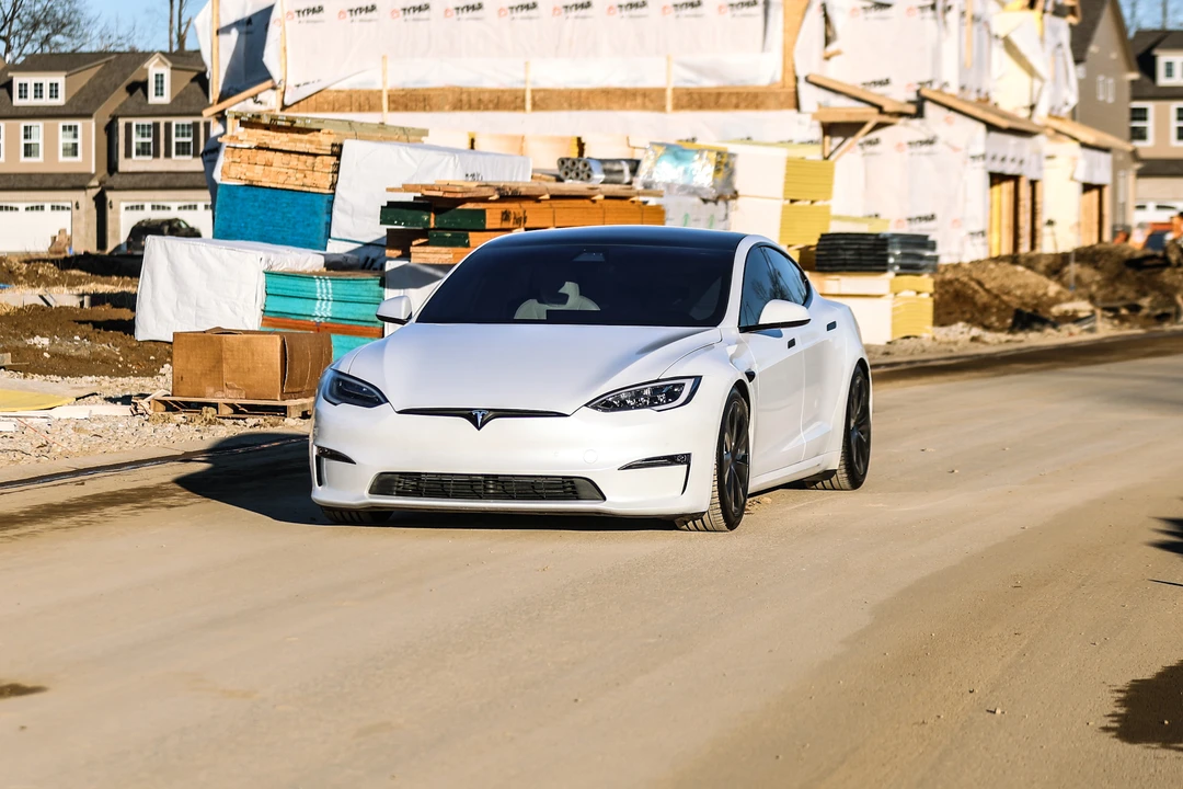 2021 Tesla Model S Plaid - Image 14 of 31