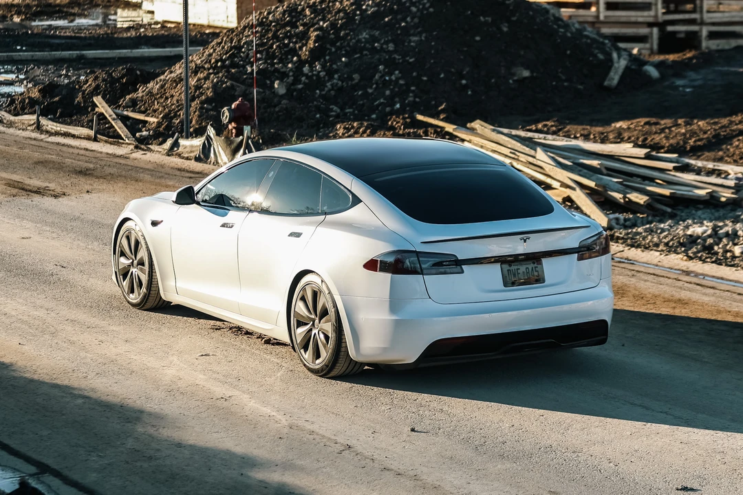 2021 Tesla Model S Plaid - Image 3 of 31