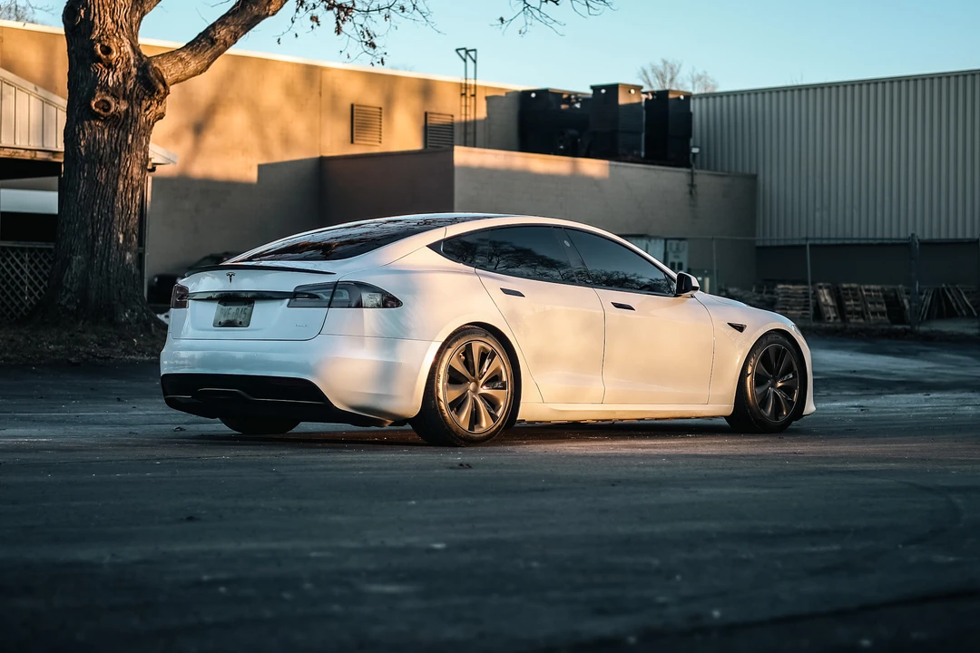 2021 Tesla Model S Plaid - Image 7 of 31