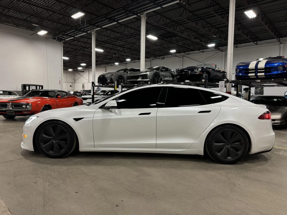 2021 Tesla Model S Plaid - Image 17 of 31