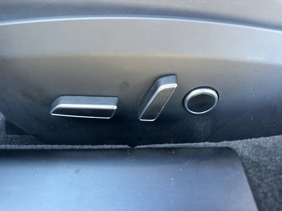 2021 Tesla Model S Plaid - Image 10 of 12