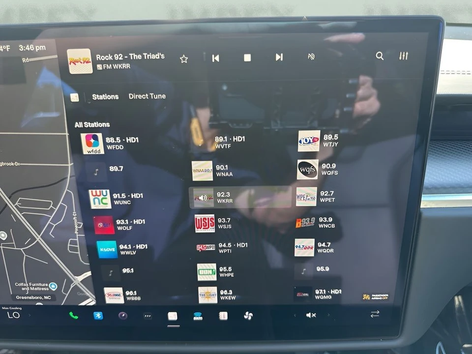 2021 Tesla Model S Plaid - Image 19 of 21
