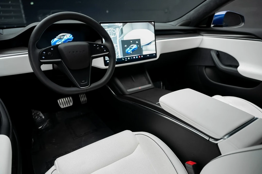 2021 Tesla Model S Plaid - Image 2 of 12