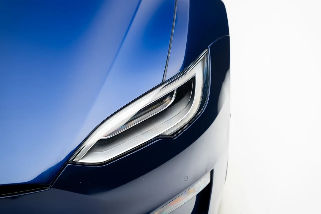 2021 Tesla Model S Plaid - Image 10 of 12