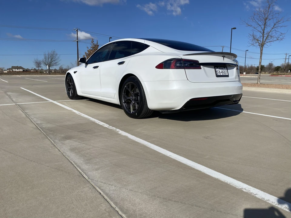 2021 Tesla Model S Plaid - Image 9 of 31