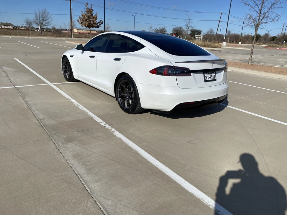 2021 Tesla Model S Plaid - Image 10 of 31