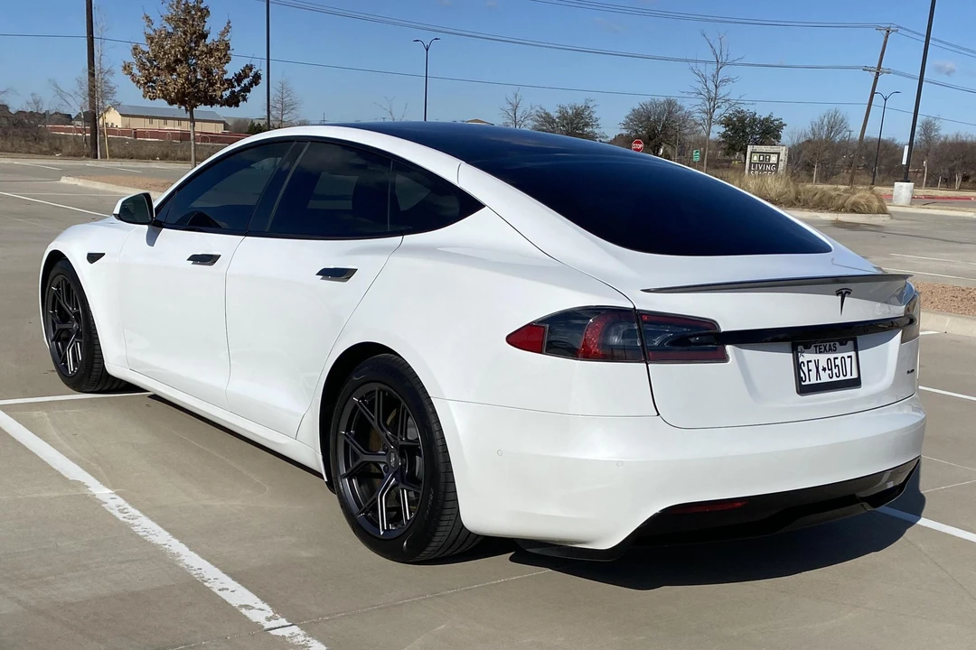 2021 Tesla Model S Plaid - Image 4 of 31