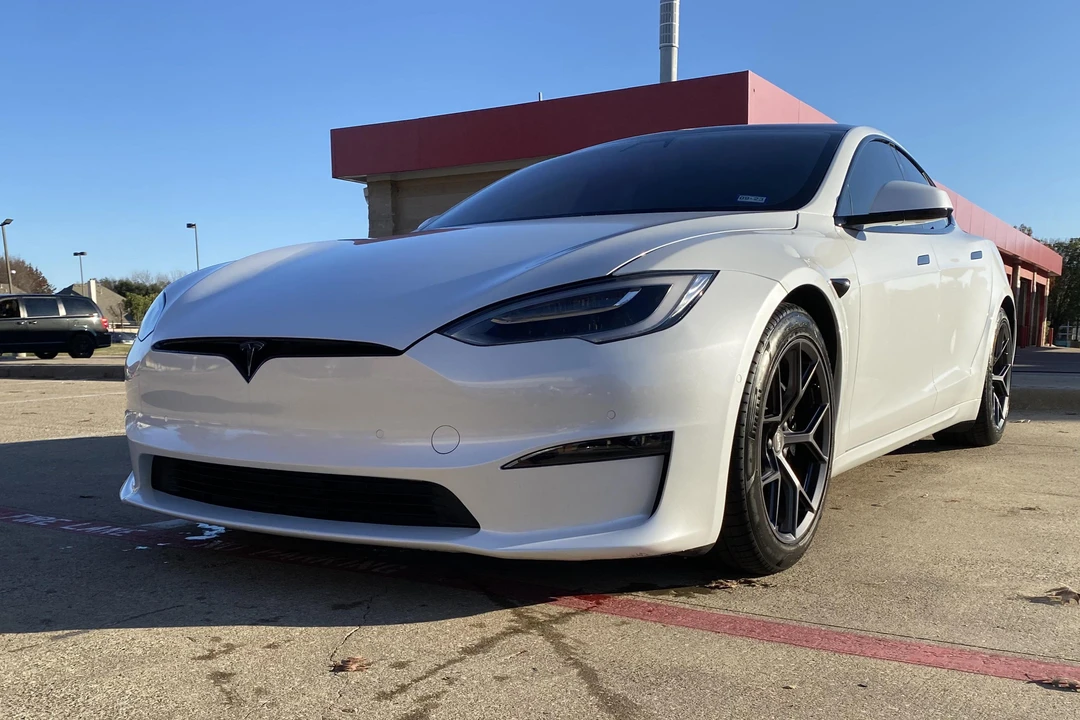 2021 Tesla Model S Plaid - Image 8 of 31