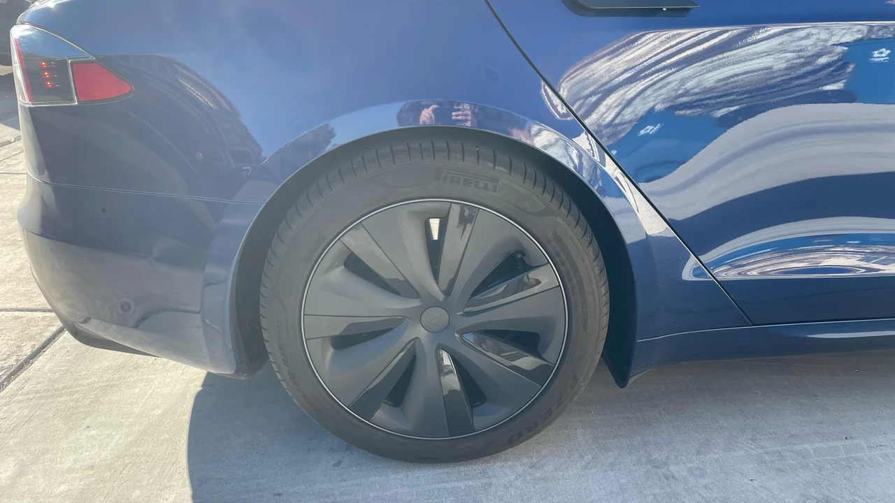 2021 Tesla Model S Plaid - Image 16 of 21