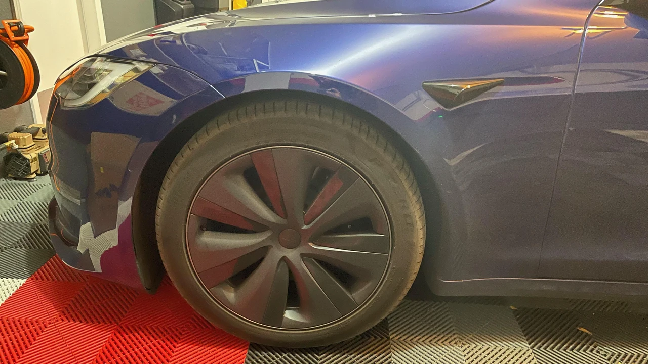 2021 Tesla Model S Plaid - Image 13 of 21
