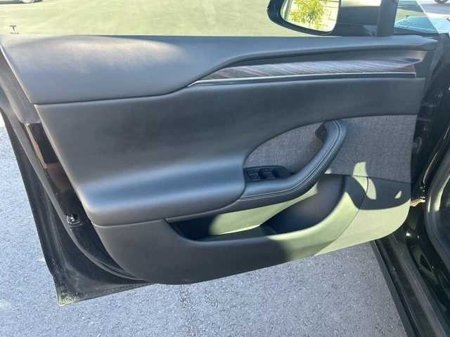 2021 Tesla Model S Plaid - Image 11 of 21