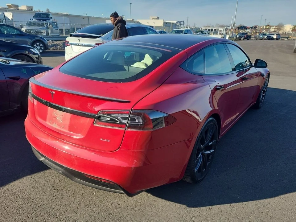 2021 Tesla Model S Plaid - Image 3 of 7