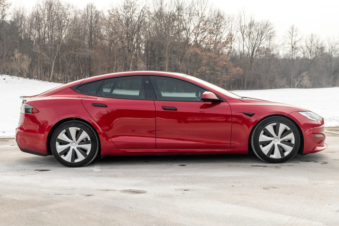 2021 Tesla Model S Plaid - Image 11 of 31