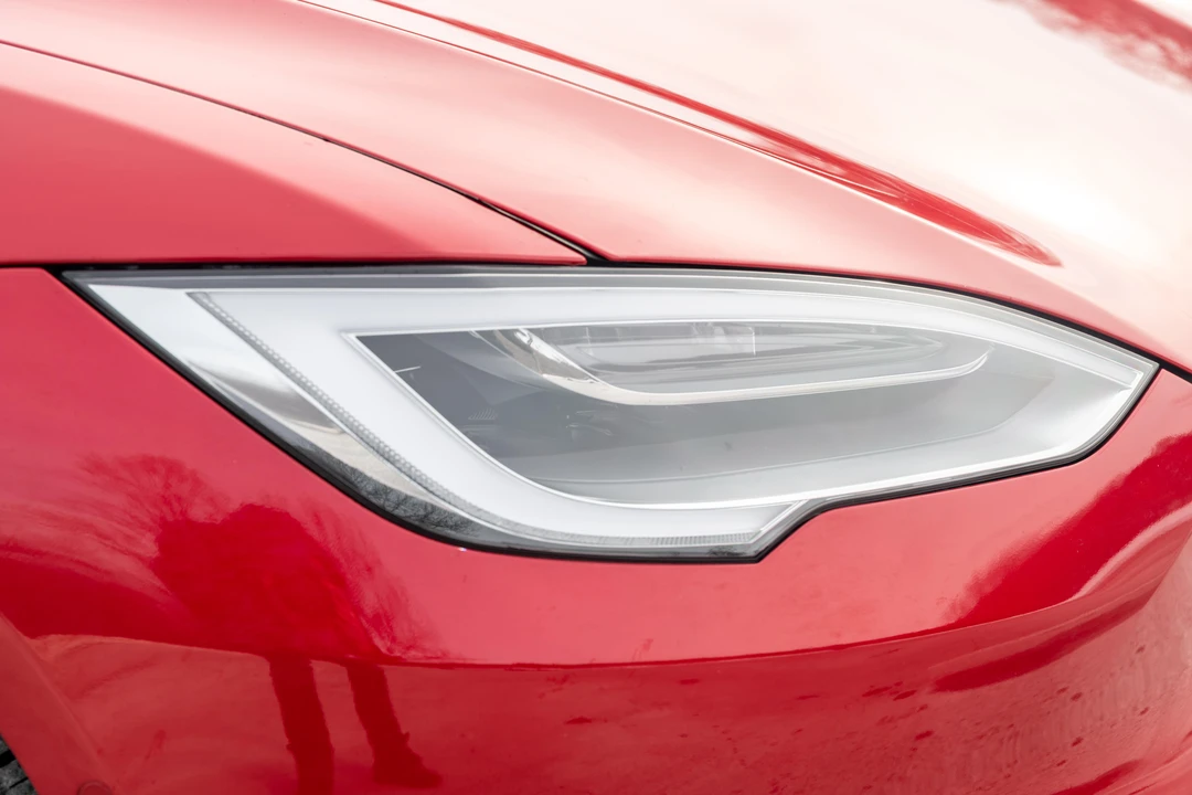 2021 Tesla Model S Plaid - Image 13 of 31