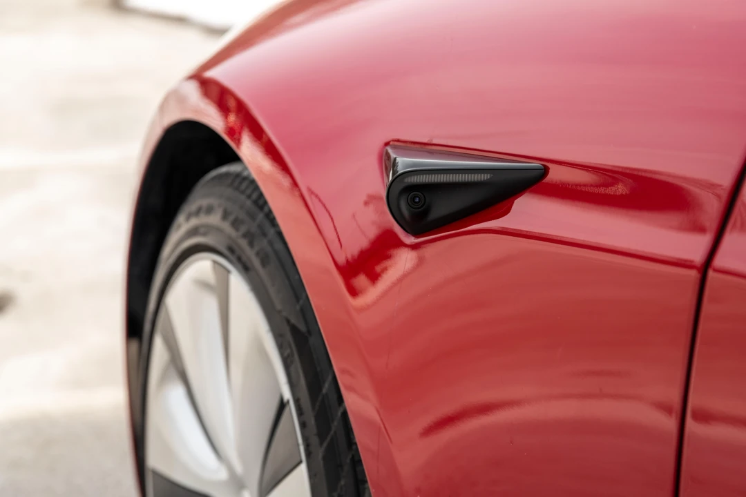 2021 Tesla Model S Plaid - Image 18 of 31