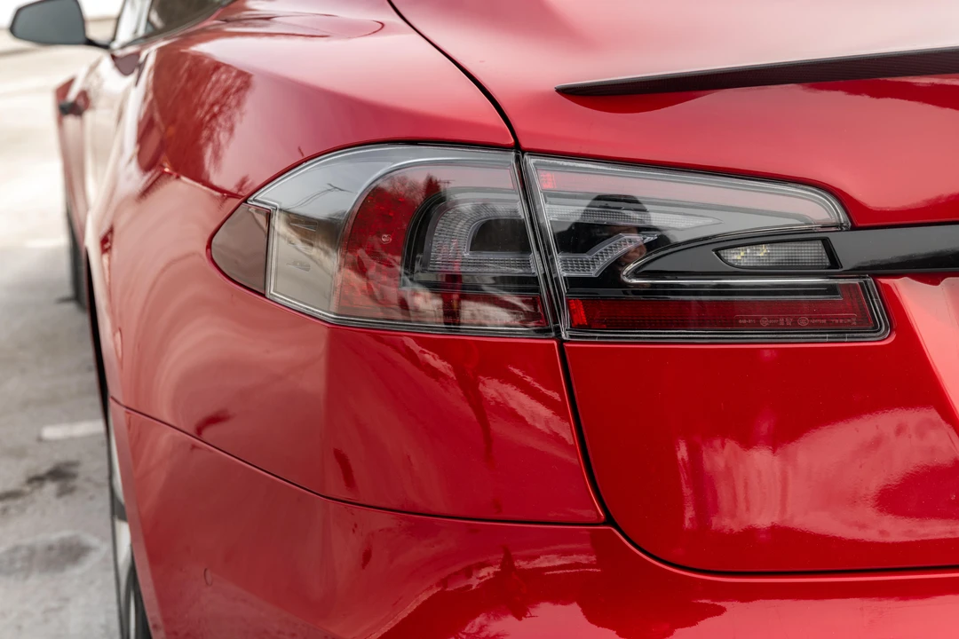 2021 Tesla Model S Plaid - Image 23 of 31