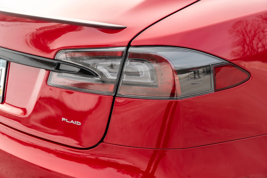 2021 Tesla Model S Plaid - Image 26 of 31