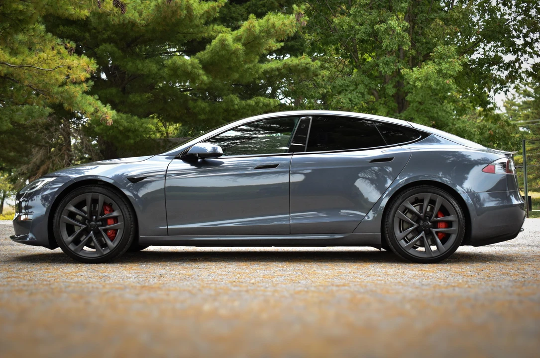 2021 Tesla Model S Plaid - Image 19 of 31