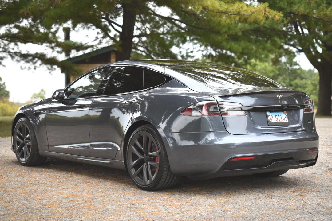 2021 Tesla Model S Plaid - Image 4 of 31