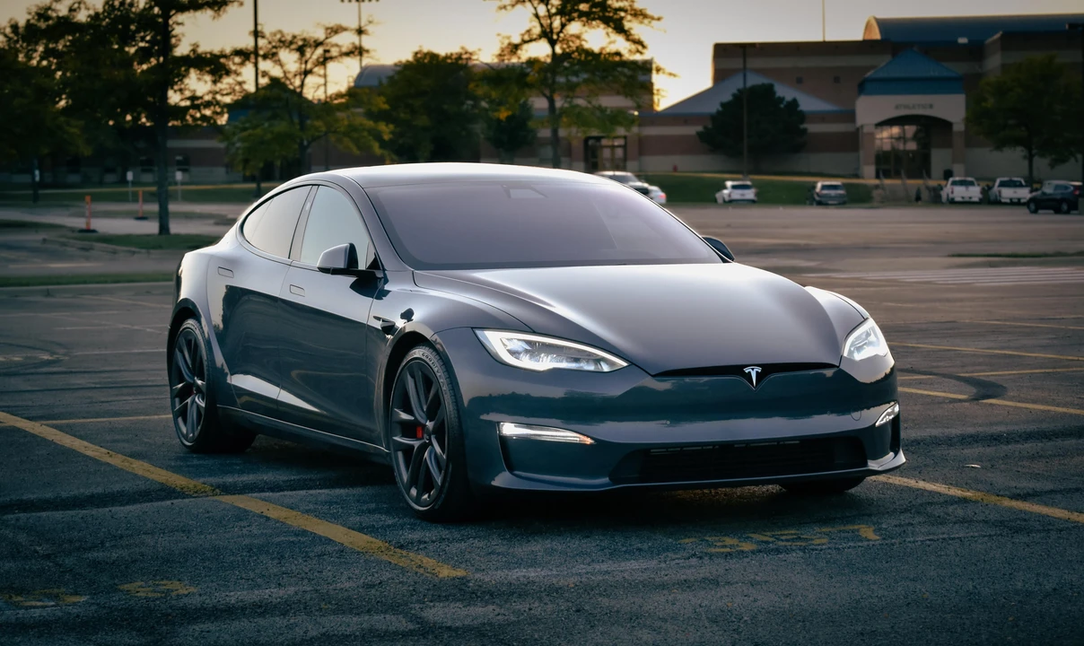 2021 Tesla Model S Plaid - Image 15 of 31