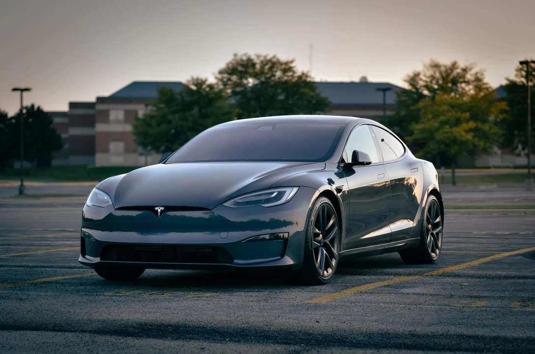 2021 Tesla Model S Plaid - Image 7 of 31
